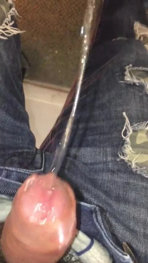 Close Up Messy Uncut Piss An